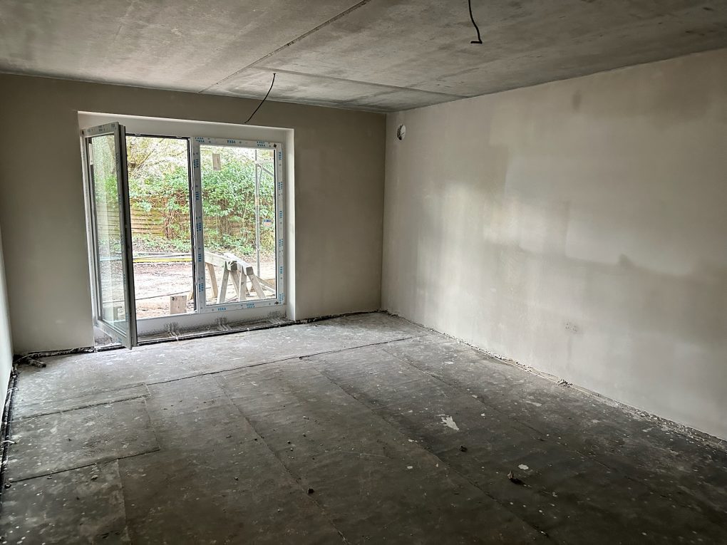 Versorgungsleitungen wurden verlegt und im Gebäude TSA5a wurde das EG verputzt