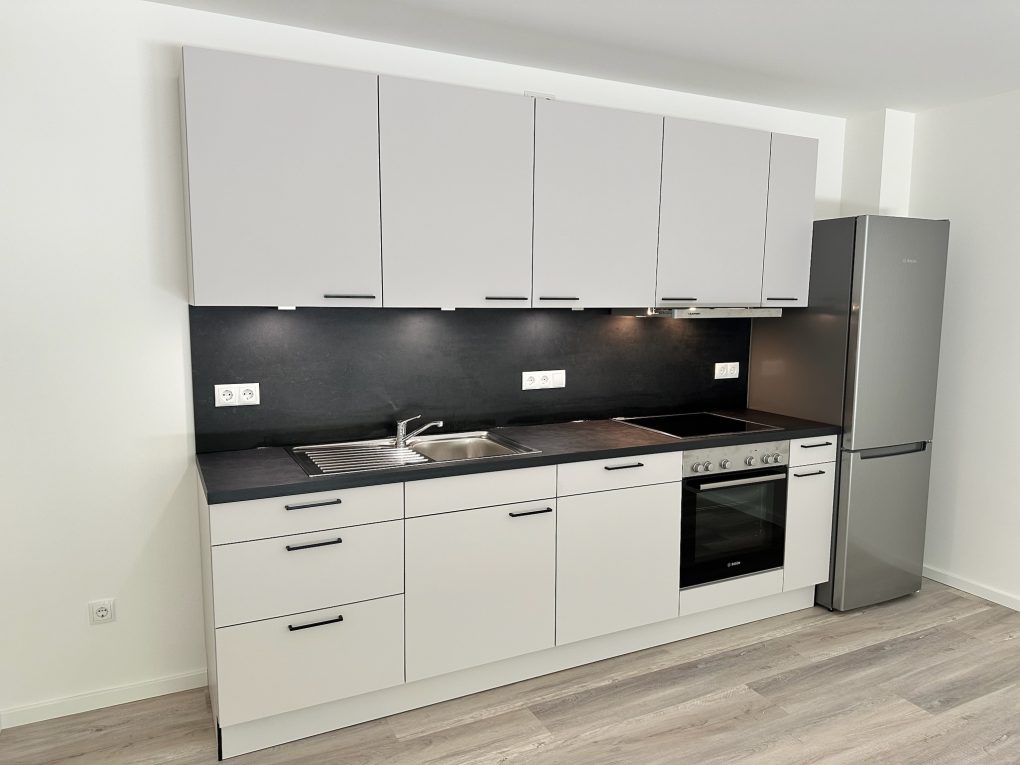 Fertigstellung erste Wohnung TSA5 Erdgeschoss, Fortschritte bei der Außenanlage